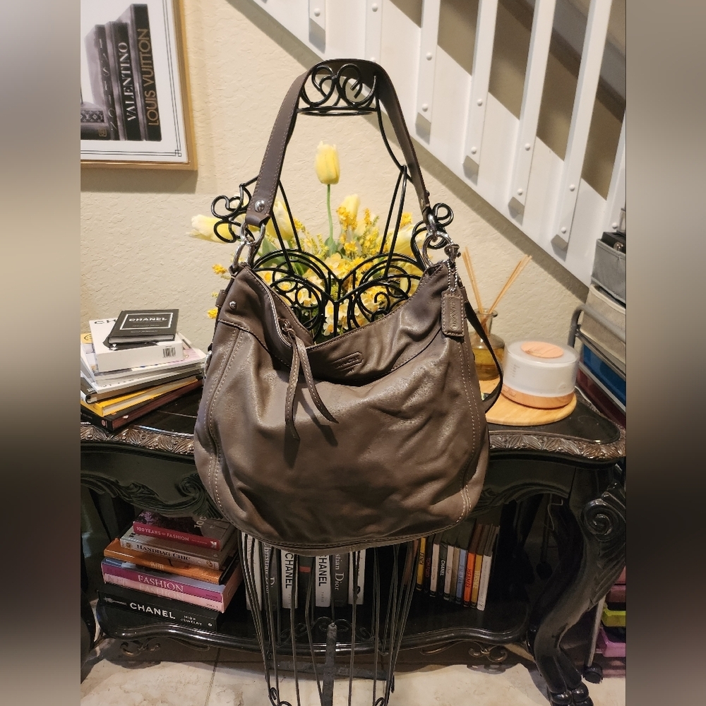 Coach shoulder/Crossbody leather bag